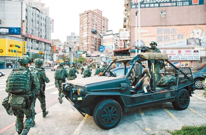 圖為2021年臺陸軍特種作戰指揮部在演習。圖片來源：臺灣《中國時報》。