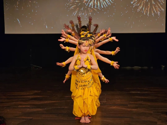 舞蹈《千手觀音》。中國駐瑞典大使館供圖。