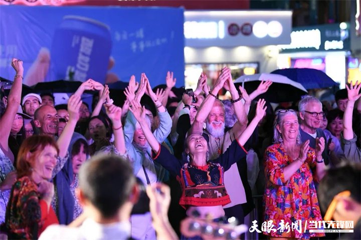 貴陽路邊音樂節。圖片來源于南明區融媒體中心