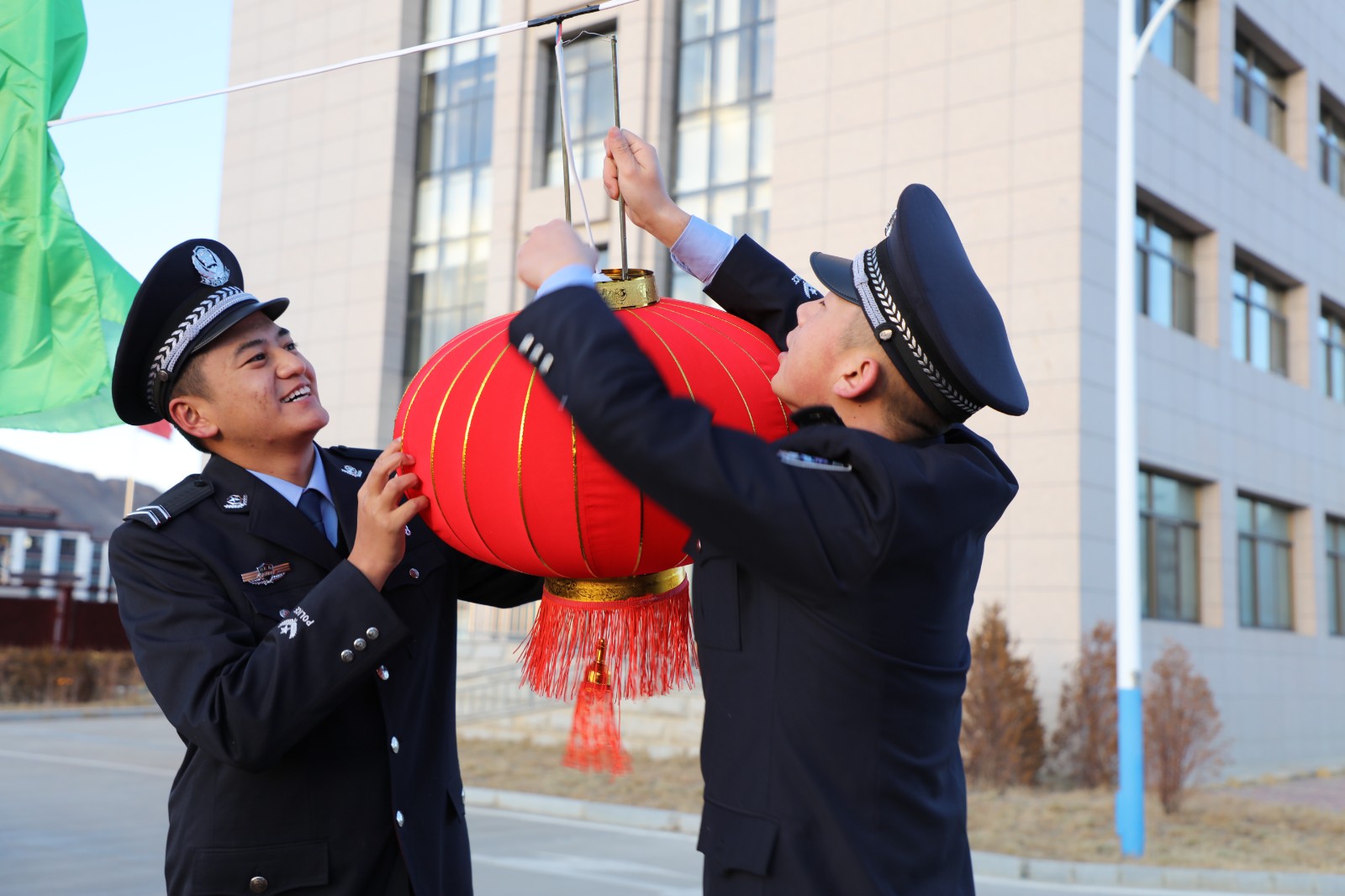 （要聞 新媒體）雪域邊關的他們，是歸途的(4189296)-20230122091651.jpg