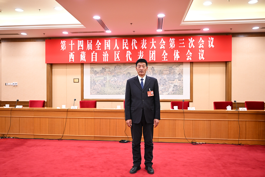 全國人大代表、國網拉薩供電公司城區供電服務中心帶電作業保電班副班長扎西尼瑪。次吉美朵攝